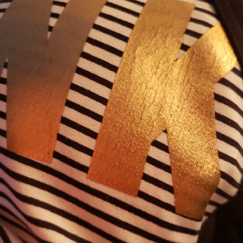 🧿PINK Victoria's Secret Black and Gold Striped Sports Bra - Picture 4 of 6